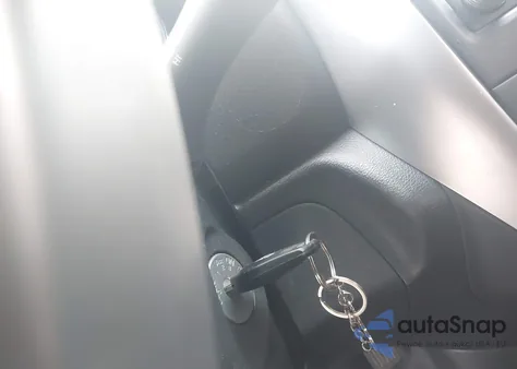 2019 Nissan Versa 1.6 Sv z USA, uszkodzony, nr VIN 3N1CN7AP2KL827591